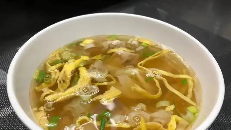 51. Wonton Soup 雲吞湯